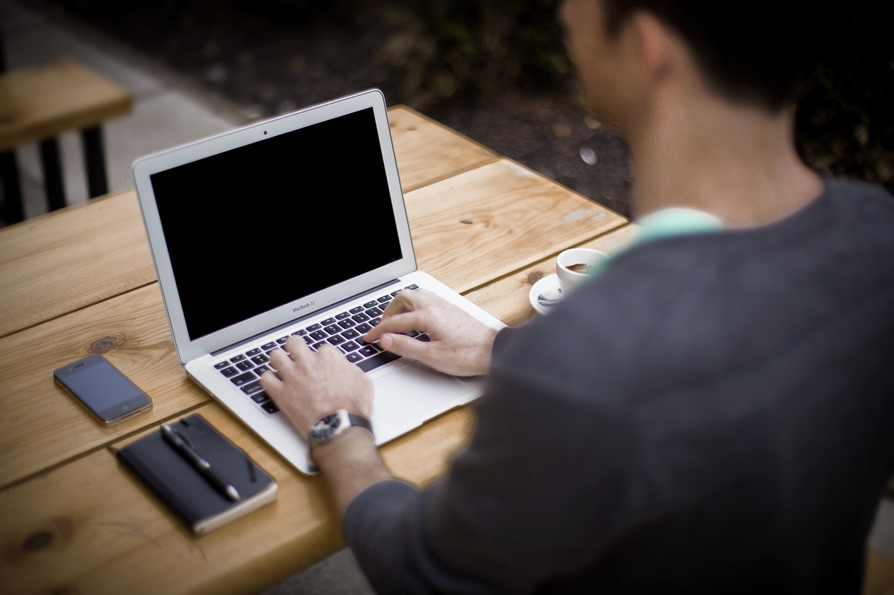 Blogging 336376 1280