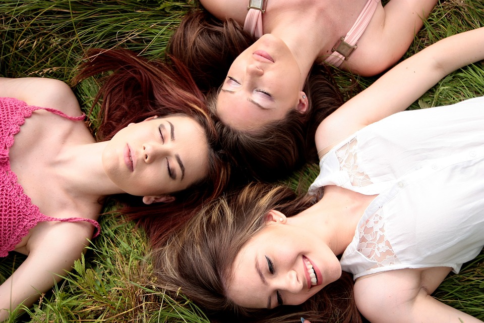 Girls 1487825 960 720