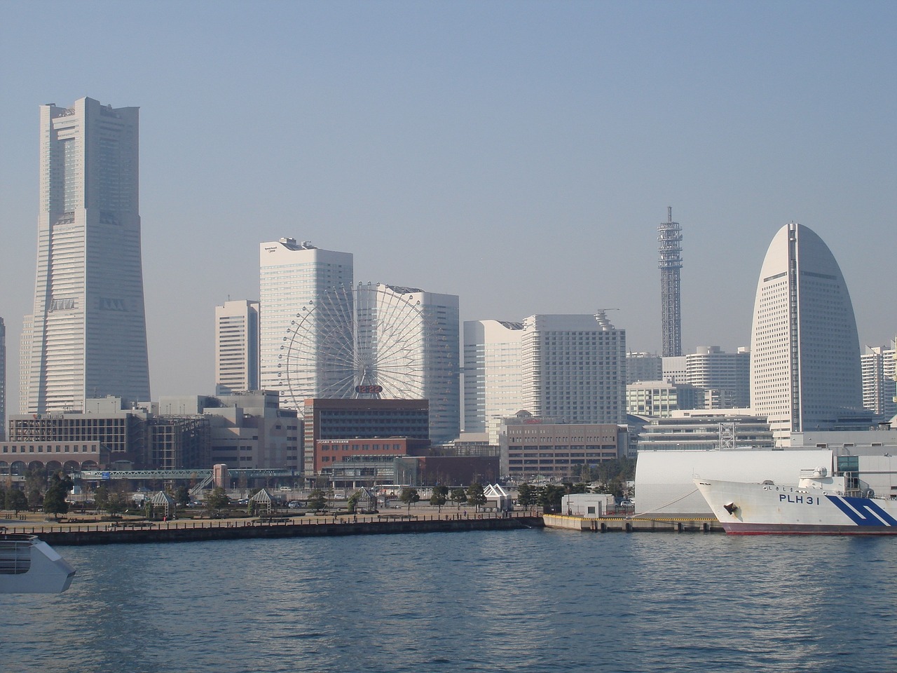 Yokohama 831336 1280