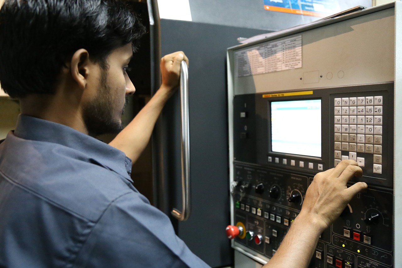 Worker 860909 1280