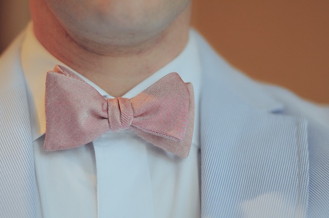 ピンク色のネクタイが与える意外な印象と合わせ方 ビズパーク